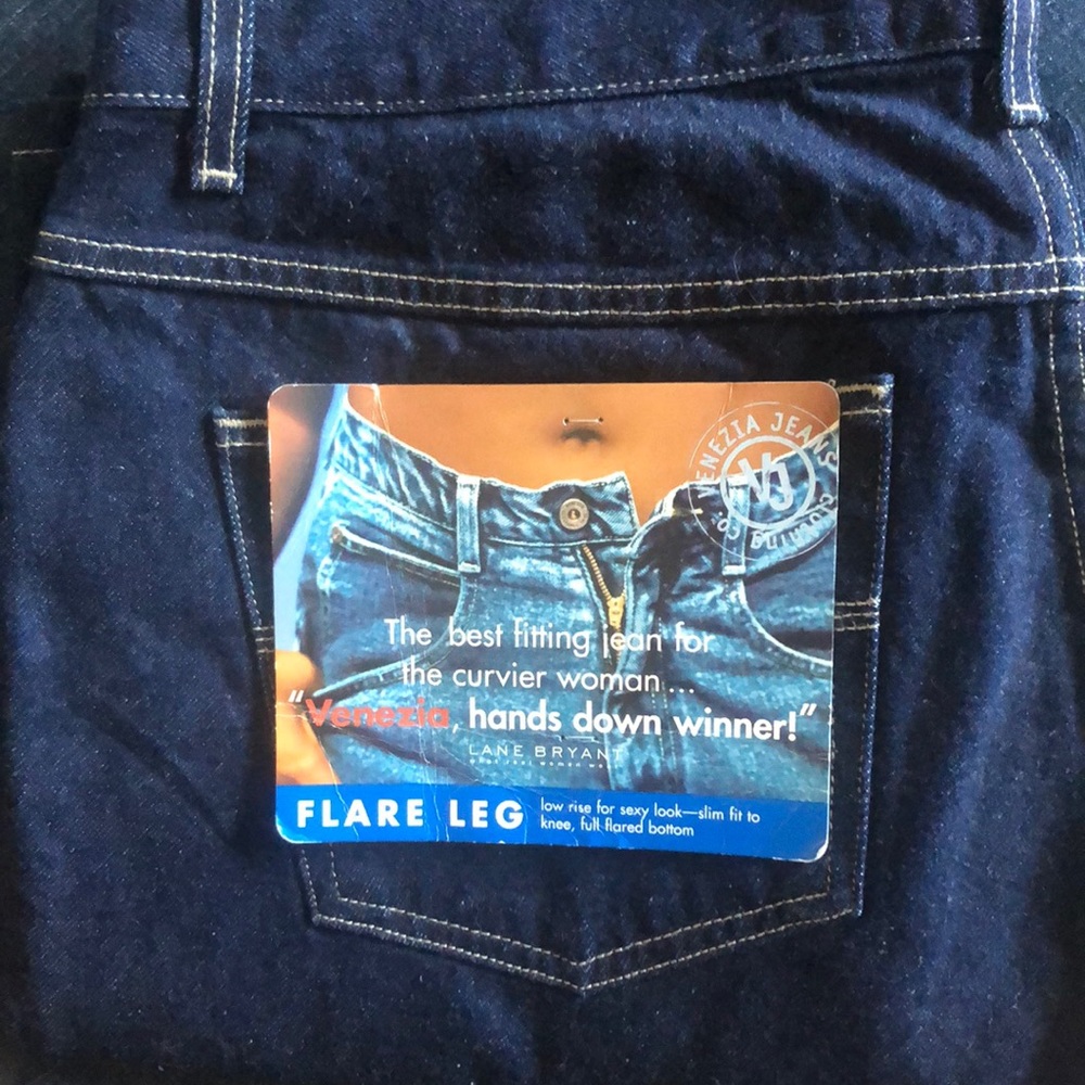 Lane Bryant Venezia dark wash flare leg jeans, size 16   🎉2XHP🎉
